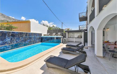 Kastel Gomilica Apartment | Nice Apartment In Kastel Gomilica With Kitchen