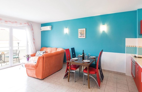 Zelenka Apartment | Nice apartment in Makarska with WiFi
