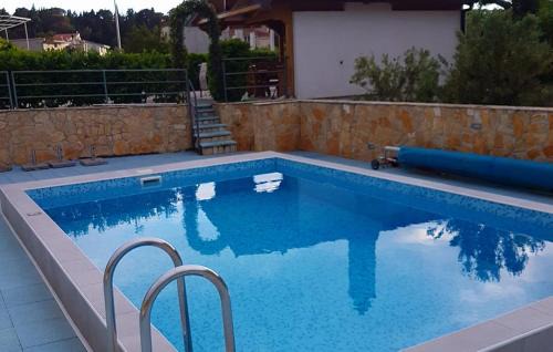 Dugis Apartment | Nice Apartment In Makarska