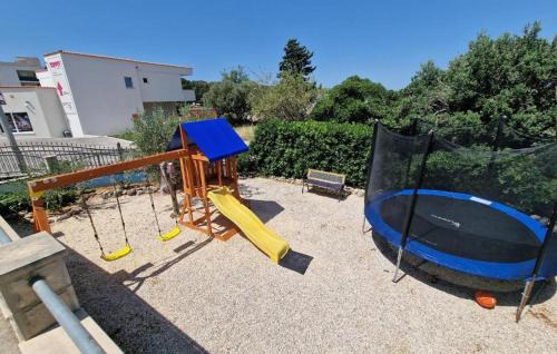 Dugis Apartment | Nice Apartment In Makarska