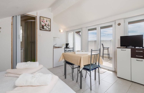 Vratarusa Apartment | Nice apartment in Senj