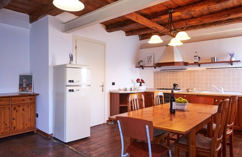 Bellano House | Nice apartment in villa for 12 people with A/C, WIFI, TV, patio and pets allowed