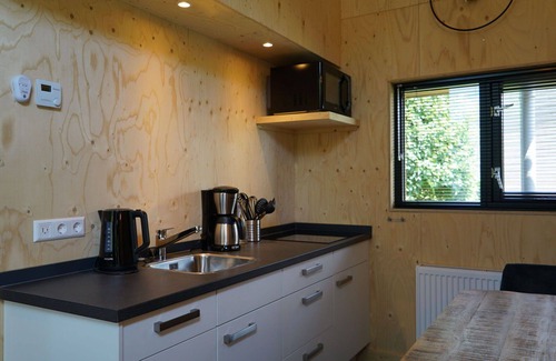 Vleteren House | Nice apartment in villa for 4 guests with WIFI, TV and terrace