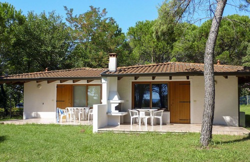 Aquileia House | Nice apartment in villa for 6 people with pool, WIFI, A/C, TV and terrace