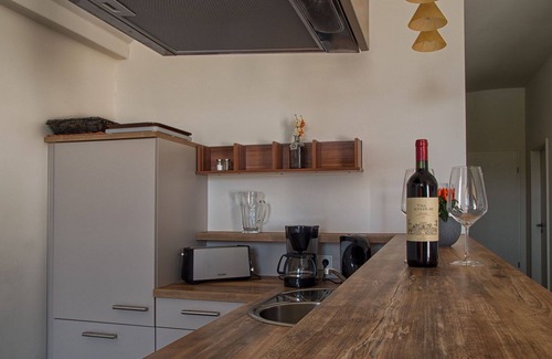 Grossposna House | Nice apartment in villa for 4 people with WIFI, TV, terrace and pets allowed