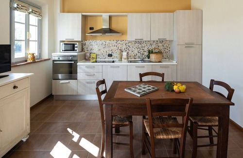 Larciano House | Nice apartment in villa for 2 people with A/C, pool, WIFI and TV