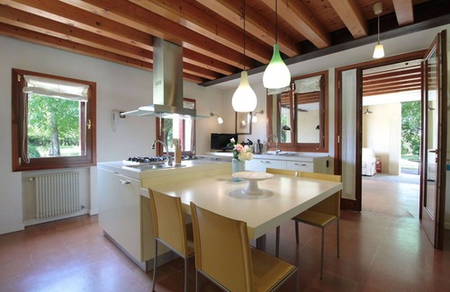 Silea House | Nice apartment in villa for 4 guests with A/C, WIFI, pool and patio