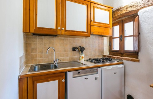 San Macario In Monte Villa | Nice apartment in villa for 4 guests with WIFI, pool, TV, terrace and pets allowed