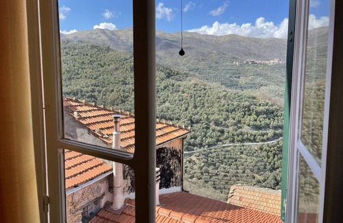 Valloria Apartment | Nice apartment for 4 people with WIFI, TV and terrace
