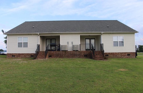 Greenville Apartment | Nice Apartment on a Golf Course!