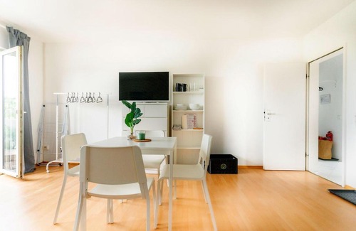 Giessen Apartment | Nice Apartment with balcony in Linden