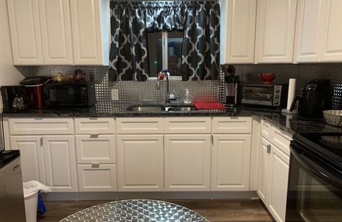 Springville House | Nice cabin in great location with paved driveway-fenced backyard-carport-WiFi