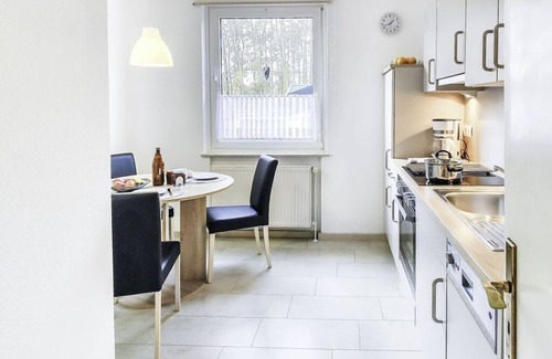 Langen b. Bremerhaven House | Nice coastal holiday home 150m to the sea