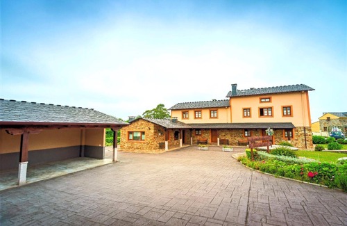 Serantes Apartment | Nice Duplex with views, pool and gardens