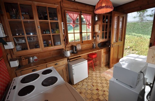 Les Posses-sur-Bex Ski Chalet | Nice family chalet located above the Gryon train station, 2 kilometers from the Place de la Barboleu
