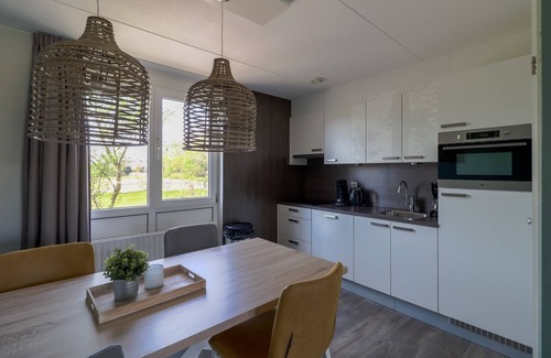 Makkum House | Nice holiday home with bubble bath