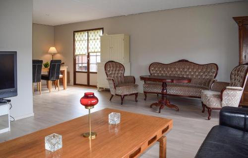 Asarum House | Nice Home In Asarum With Sauna