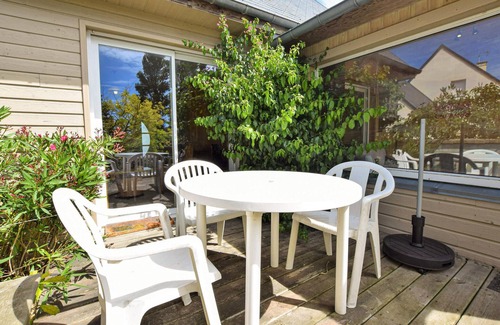 Creances House | Nice home in Créances with WiFi