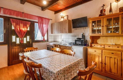 Donja Stubica House | Nice home in Donja Stubica