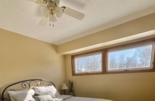 Duluth House | Nice home in Duluth near Superior trail and everything else.