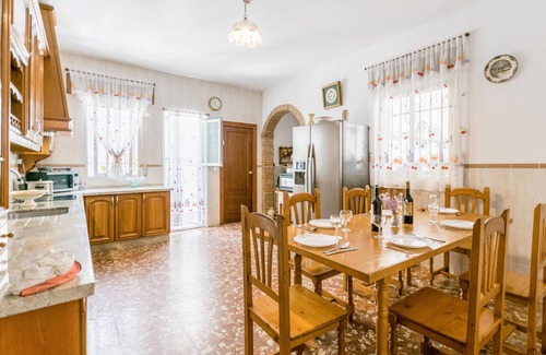 Fuente-Tojar House | Nice home in Fuente Tojar with WiFi