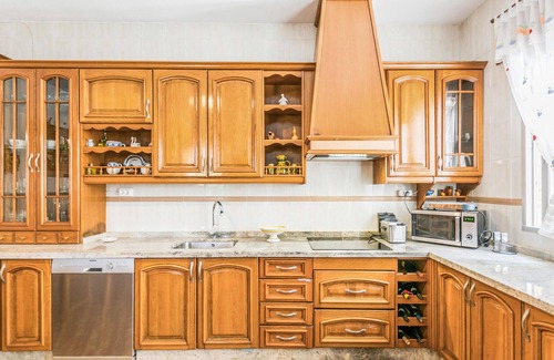 Fuente-Tojar House | Nice home in Fuente Tojar with WiFi