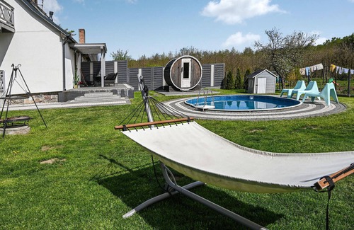 Choczewo House | Nice home in Gniewino with kitchen