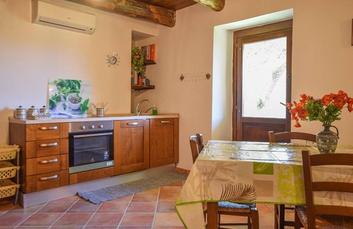 Ogliastro Cilento House | Nice home in Prignano Cilento with WiFi