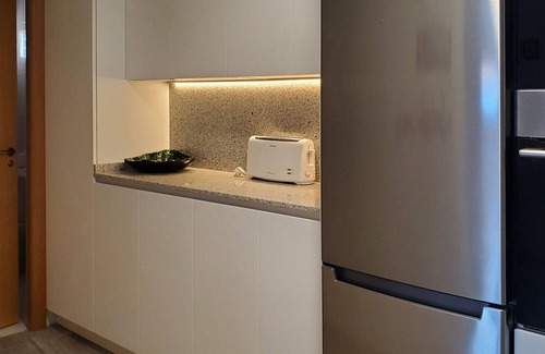 Samieira House | Nice home in Raxo with WiFi