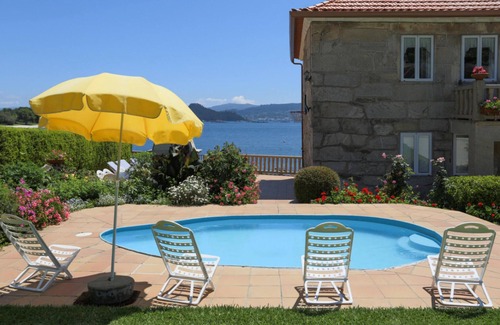 Samieira House | Nice home in Raxo with WiFi