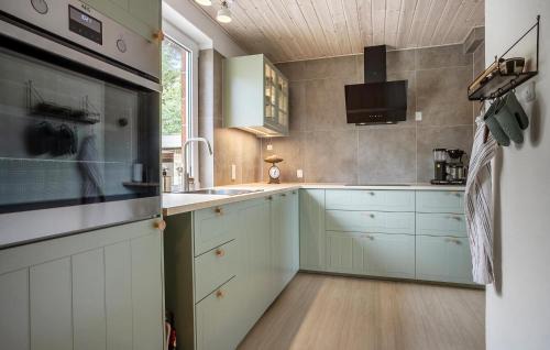 Roslev House | Nice Home In Roslev With House Sea View