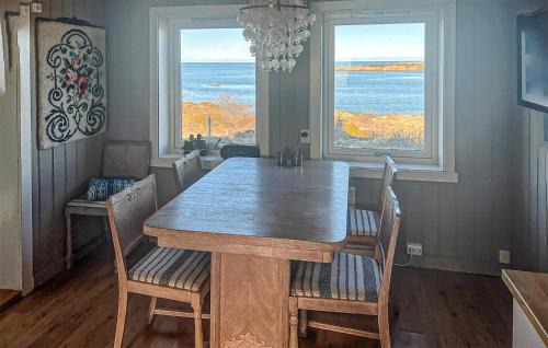 Smøla House | Nice Home In Smøla With House Sea View