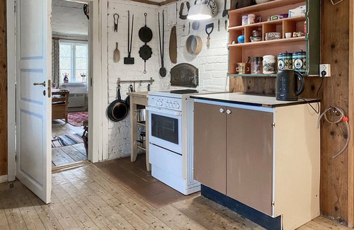 Hinneryd House | Nice home in Strömsnäsbruk