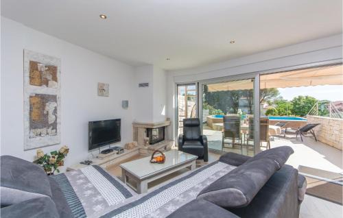 Krizine House | Nice Home In Sv,ivan With Wifi