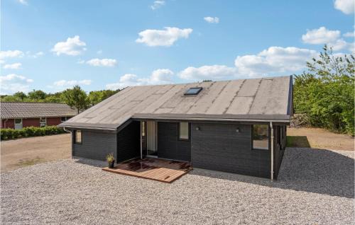 Skaven Strand House | Nice Home In Tarm With Wifi