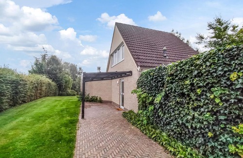 Vlagtwedde House | Nice home in Vlagtwedde