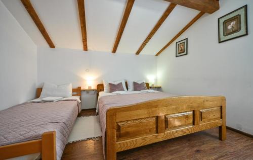 Vrbovec House | Nice Home In Vrbovec With Kitchen