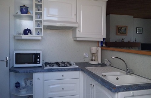 Les Portes-en-Re House | Nice house near shops and beach 4 people