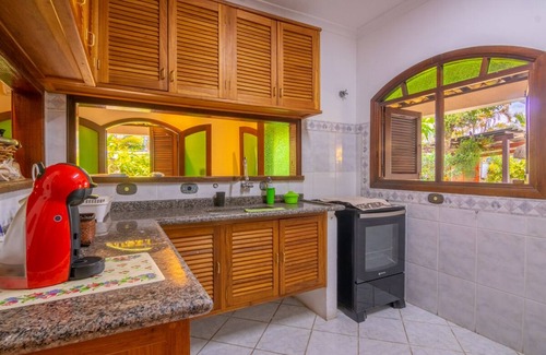 Centro Comercial House | Nice house with pool and barbecue!