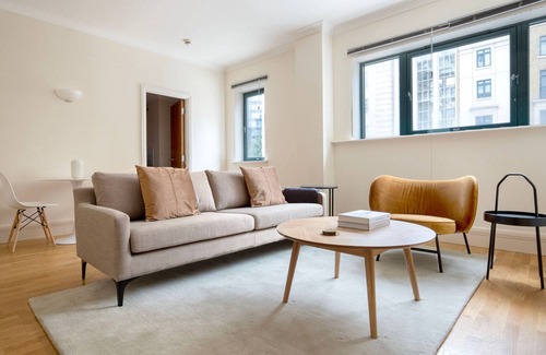Bishop's Apartment | Nice South Bank 2BR w/ View of London Eye, nr Attractions, by Blueground