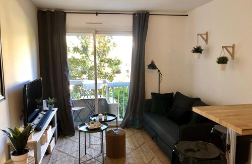 Le Busca Apartment | Nice studio with balcony near Jardin des plantes