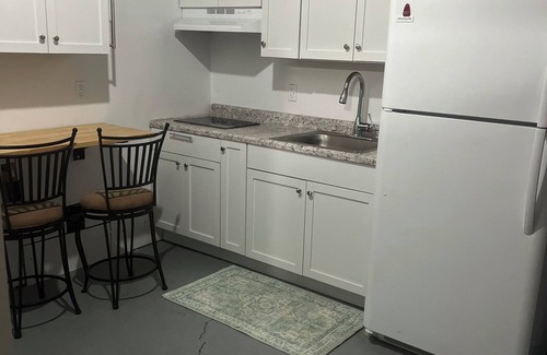 Iowa City House | Nice walk-out 2-BR lower floor apartment in home. walking distance to hospital