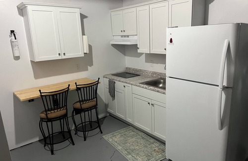 Iowa City House | Nice walk-out 2-BR lower floor apartment in home. walking distance to hospital