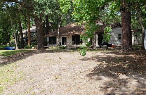 Montgomery House | Nice Waterfront 3,000 sq ft house great for fishing! Very Convenient location!