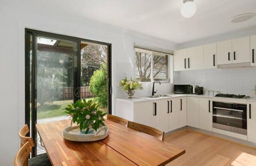 Bowral House | Nickle Cottage - your own little Bowral retreat!