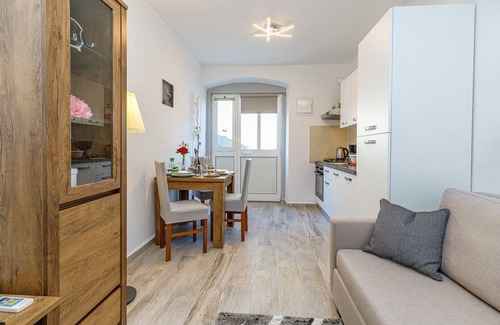 City Center Apartment | Nido/Apartment Maximilian near the beach