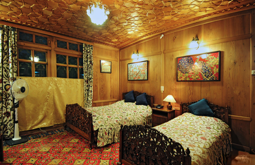 Nagin Bagh Hotel | Nigeen Beauty Houseboats