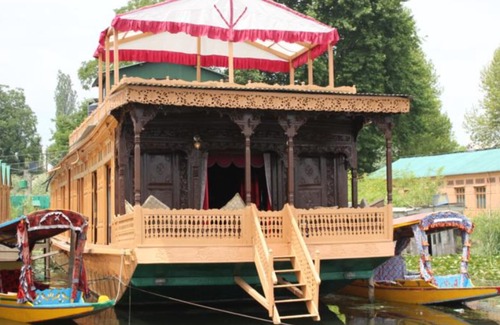 Nagin Bagh Hotel | Nigeen Heritage Houseboats