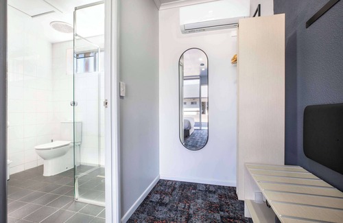 Warwick Hotel | Nightcap at Horse and Jockey Hotel Warwick