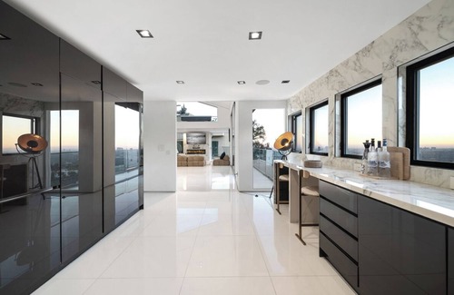 Hollywood Hills West Villa | NIGHTS YOU WILL NEVER FORGET VIEWS YOU WILL NEVER STOP CRAVING